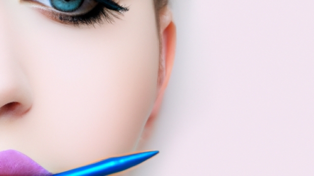 Step-by-Step Guide to Creating a Graphic Eyeliner Look